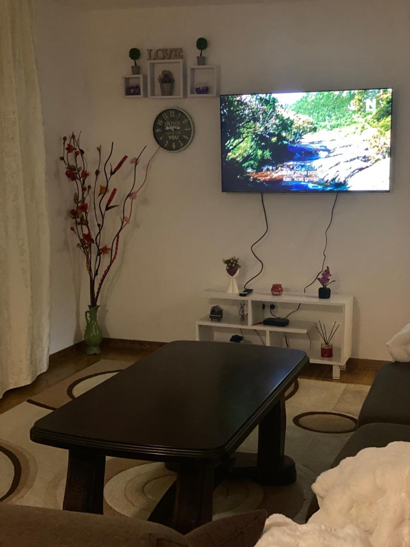 Apartment Dzeni Сараєво Екстер'єр фото