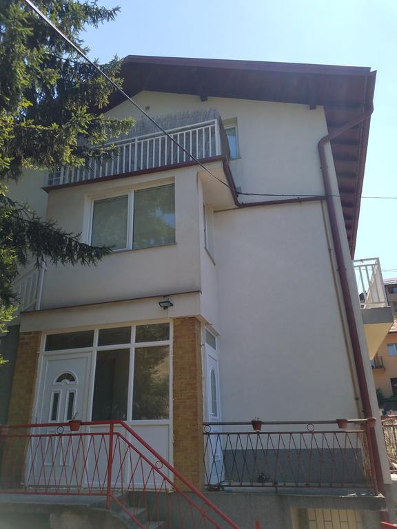 Apartment Dzeni Сараєво Екстер'єр фото